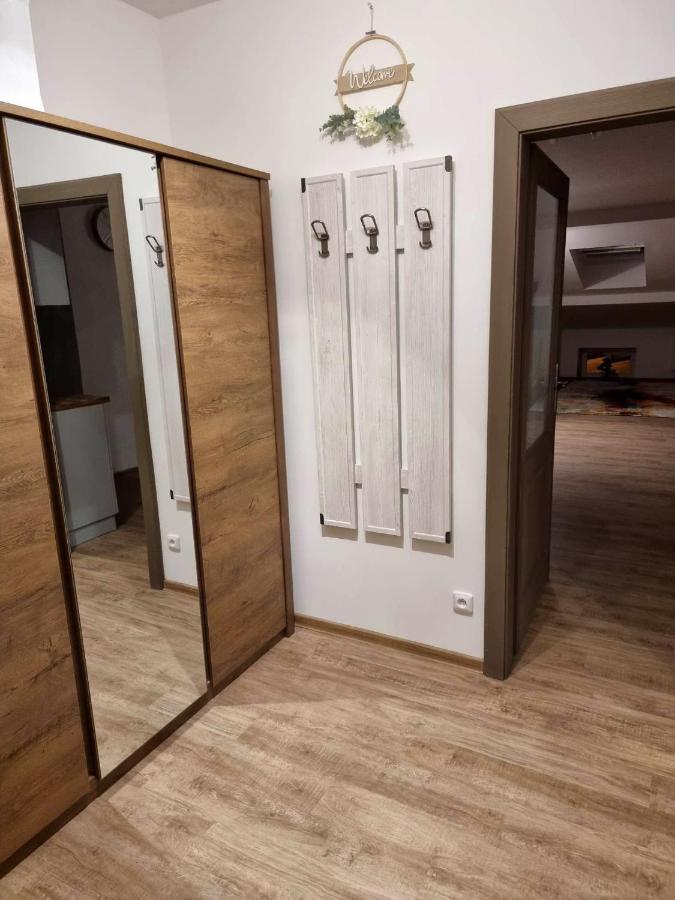 Podkrovni Studio Na Velkem Namesti S Wi-Fi Zdarma Hradec Králové Exterior foto