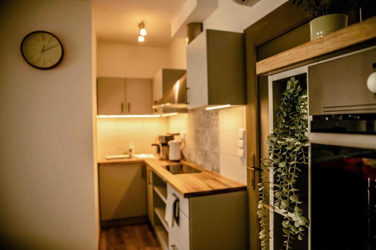 Podkrovni Studio Na Velkem Namesti S Wi-Fi Zdarma Hradec Králové Exterior foto